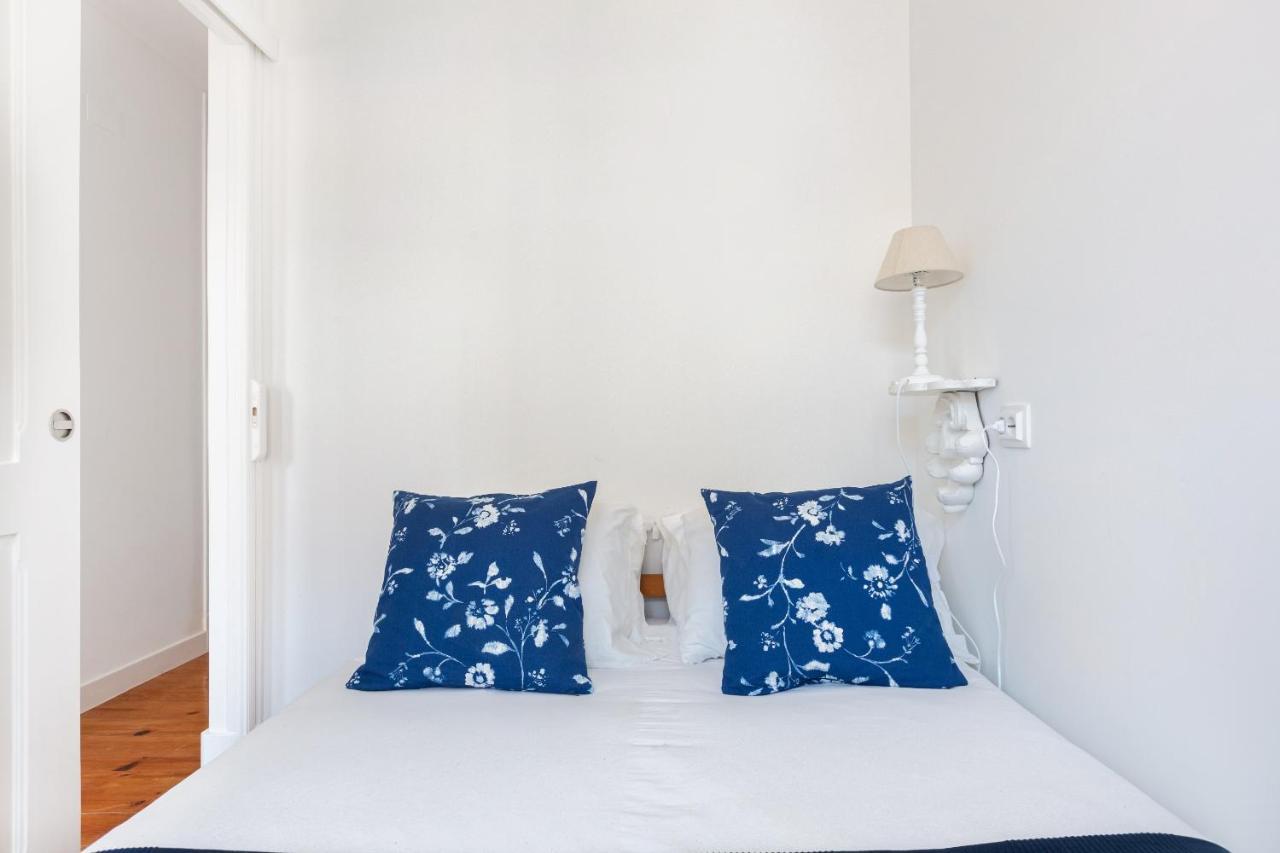 White & Blue Vintage Home In Graca Lisboa Ngoại thất bức ảnh