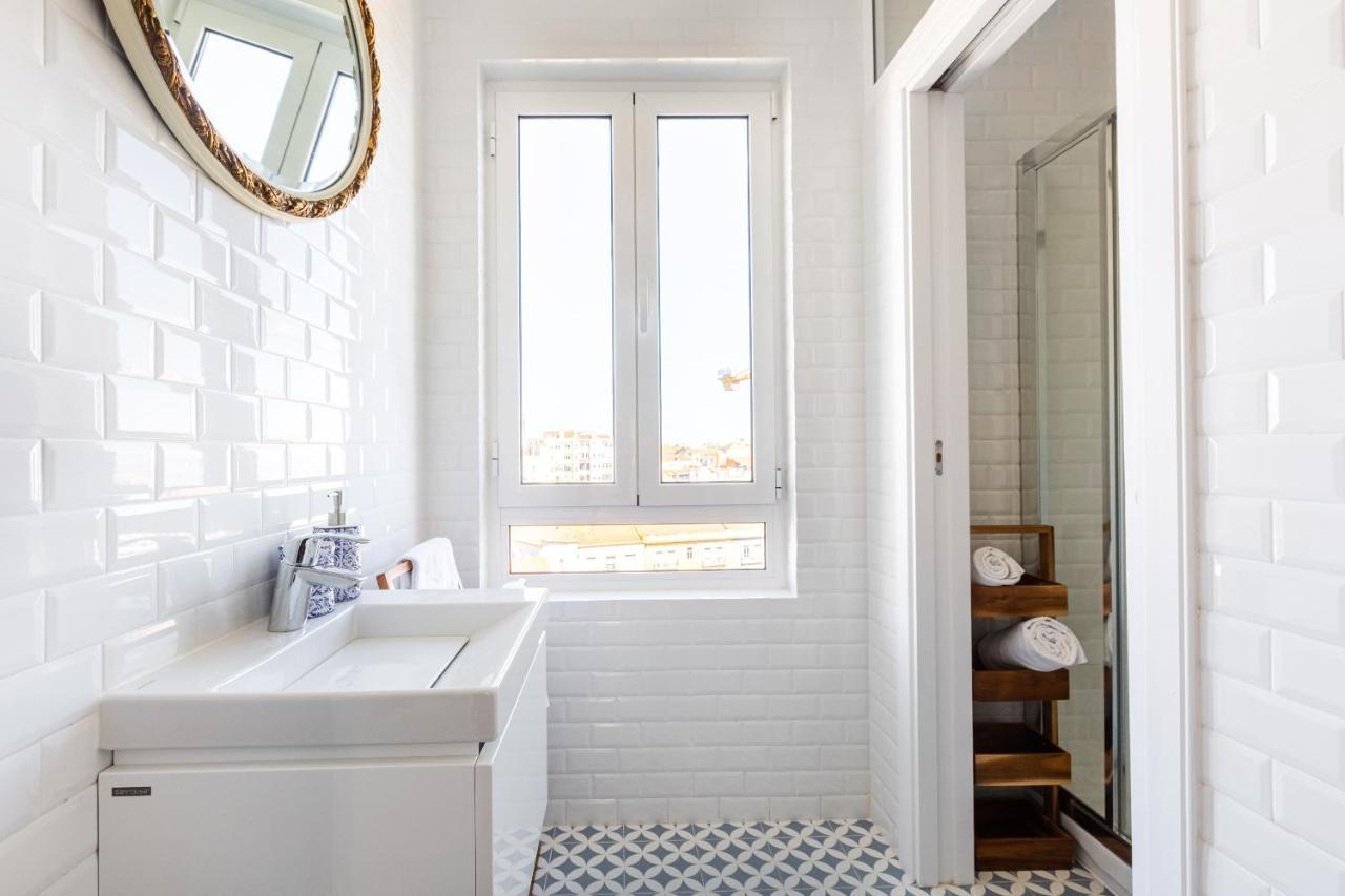 White & Blue Vintage Home In Graca Lisboa Ngoại thất bức ảnh