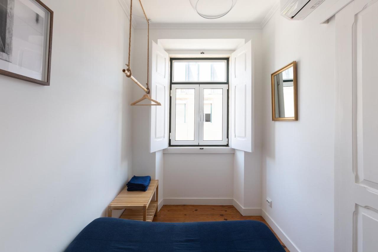 White & Blue Vintage Home In Graca Lisboa Ngoại thất bức ảnh